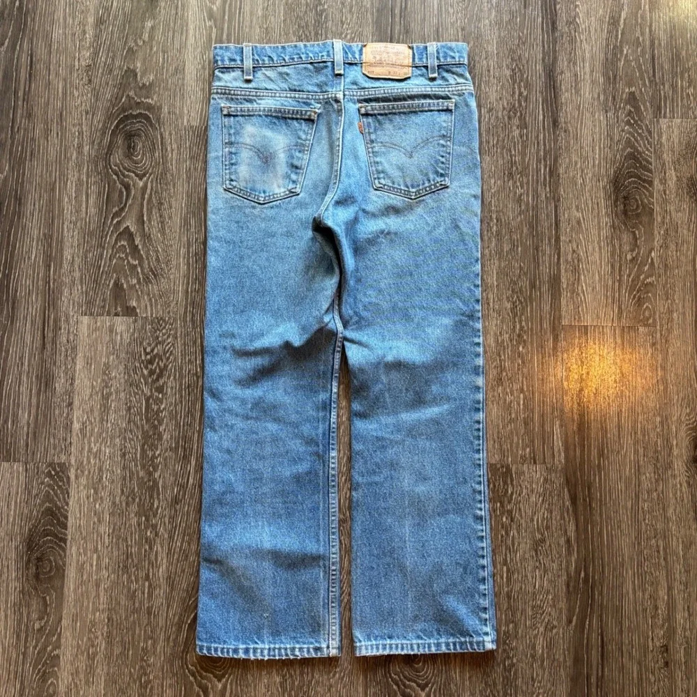 Levis wear throughout